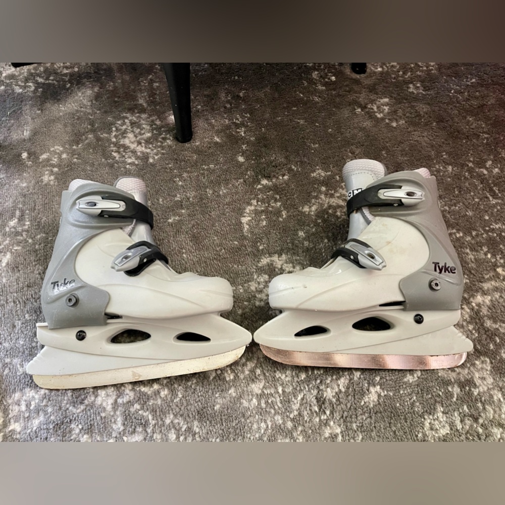 Kids Ice Skates - Gray